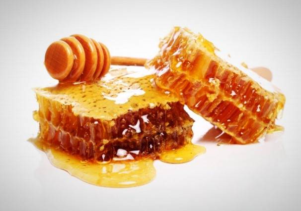 بهیود عملکرد بدن با عسل ژل رویال و عسل
