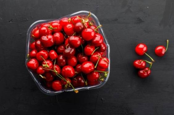 مضرات آلبالو