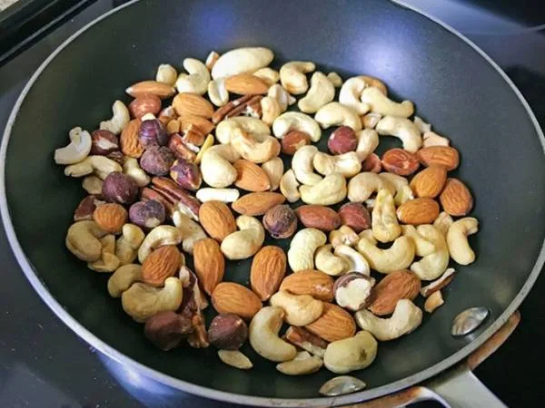 طرز تهیه آجیل خانگی
