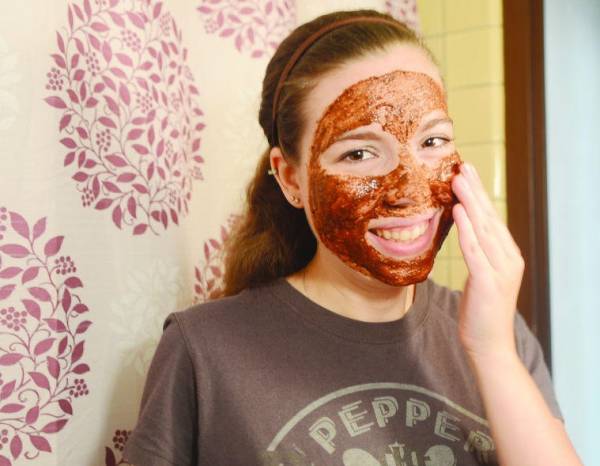 رفع افتادگی پوست صورت دارچین