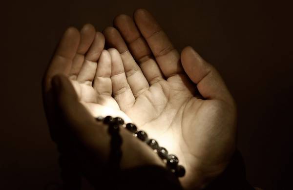 12 دعای سریع الاجابه توصیه شده