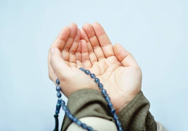 12 دعای سریع الاجابه توصیه شده
