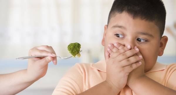 اجباری خوردن کودک