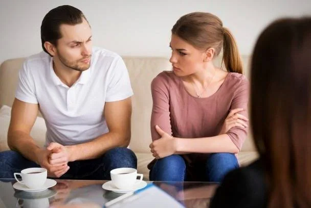 بی اعتماد شدن 