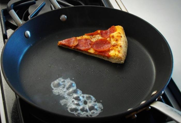 گرم کردن پیتزا