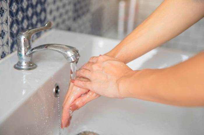 شستن دست ها 