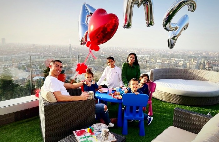 عکس نامزد رونالدو