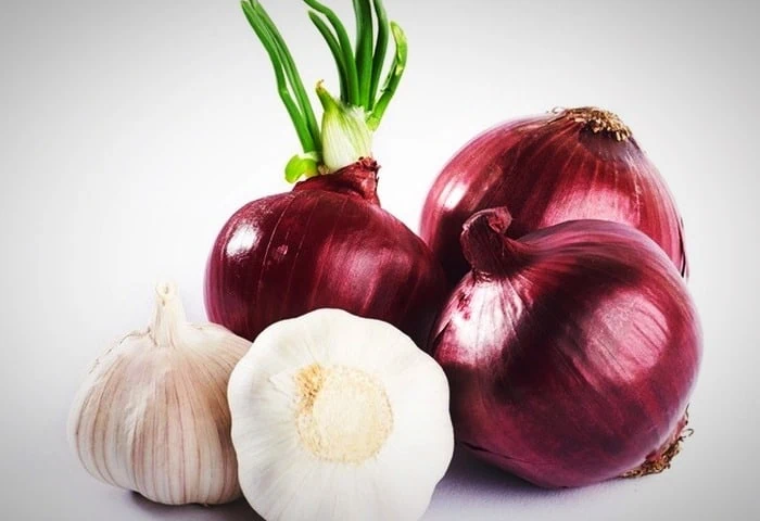 سیر و پیاز جوانه زده