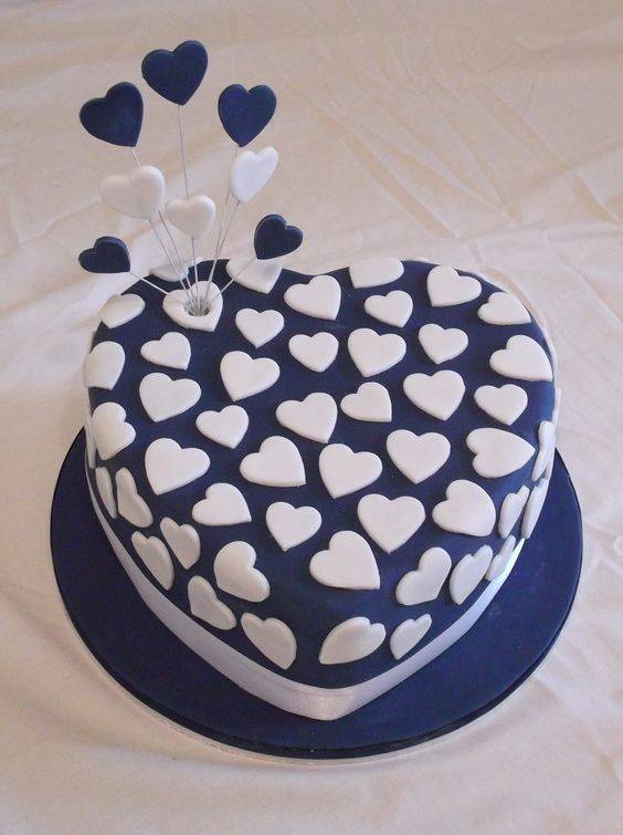 کیک تولد قلب