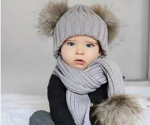 کلاه و شال گردن بافتنی