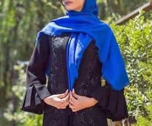 شال با مانتو مشکی