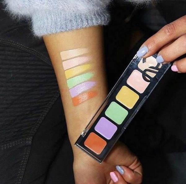 کانسیلر رنگی