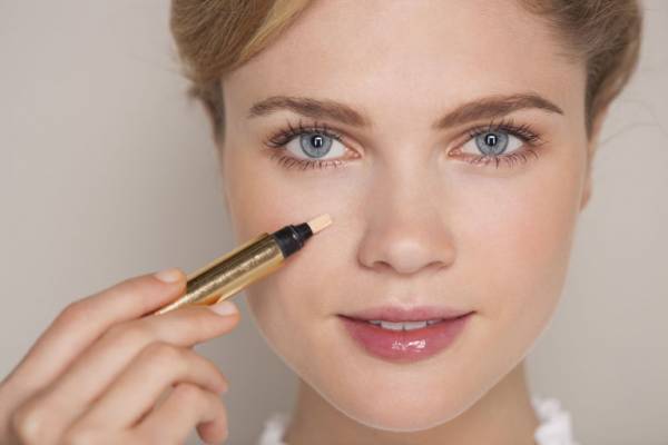 کانسیلر بنفش