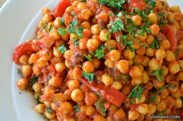خوراک سوسیس و نخود