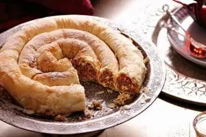 محنشا شیرینی بادامی