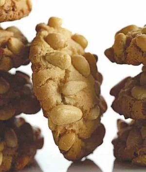 شیرینی دانه ی کاج