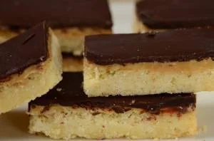 شورت برد شکلات و کاراملی