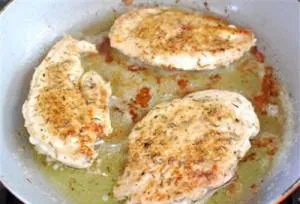 مرغ سرخ شده با لیمو عمانی