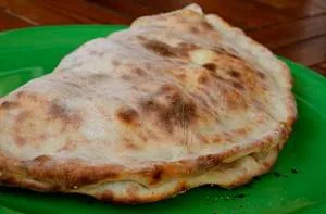 کالزون سوسیس و لادمجان