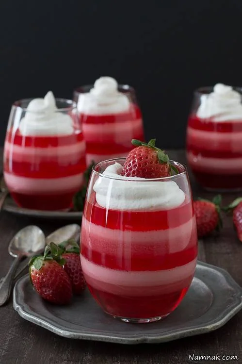 ژله ی توت فرنگی