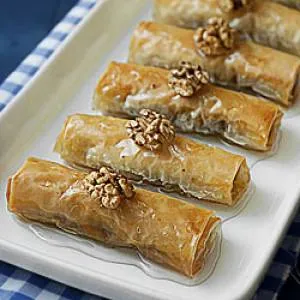 باقلوای خرما