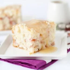 کیک استروسل ریواس با کرم وانیلی