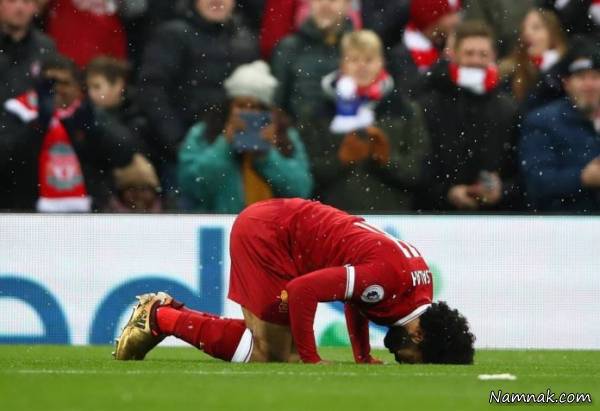 سجده شکر محمد صلاح در لیورپول سجده کردن محمد صلاح