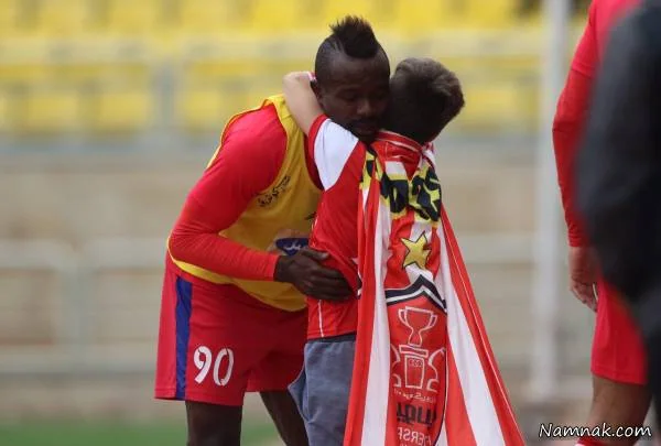 منشا و هوادار پرسپولیس