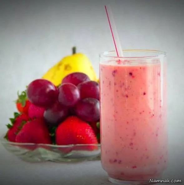 اسموتی توت فرنگی