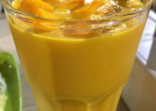 میلک شیک انبه طالبی