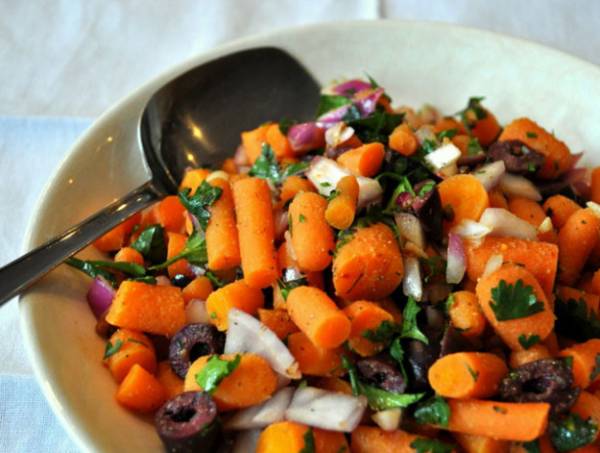 سالاد هویج و زیتون