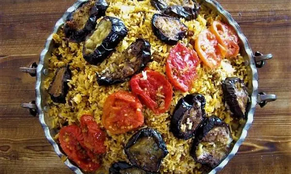 طرز تهیه بادمجان پلو