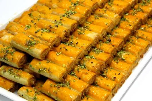 پخت شیرینی ساق عروس