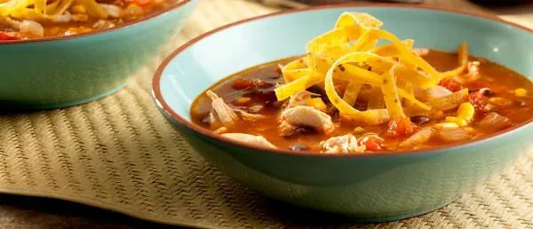 طرز تهیه سوپ مرغ مکزیکی