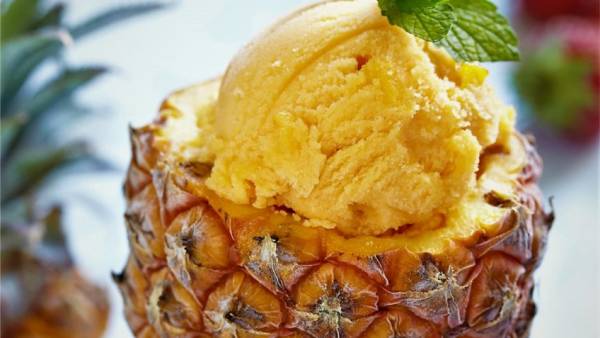 آناناس بستنی