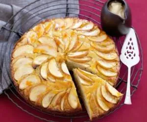 Apple cake
