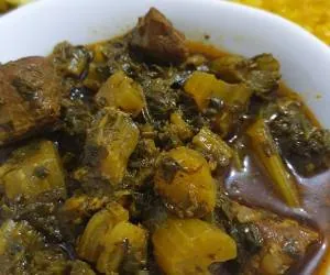 روغن انداختن خورشت کرفس