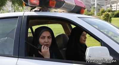 لیلا اوتادی در ماشین پلیس در سریال زخم