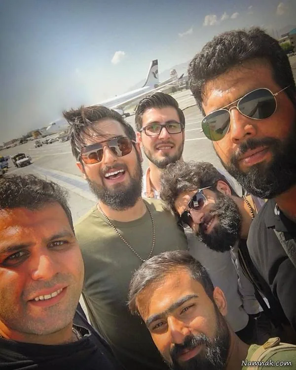 سلفی حامد زمانی و دوستانش
