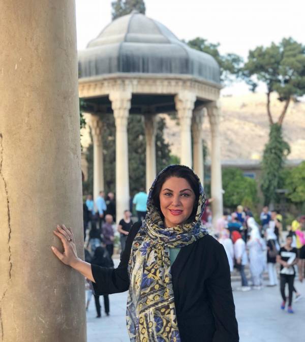لاله اسکندری