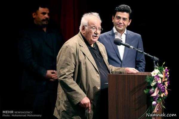 فرزاد حسنی و ناصر ملک مطیعی در جشن انجمن منتقدان و نویسندگان خانه تئاتر 