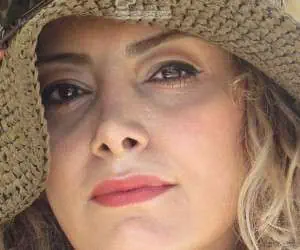 لادن طباطبايی