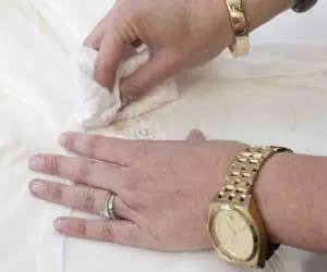 لکه مواد آرایشی