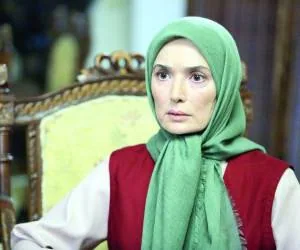 آتنه فقیه نصیری