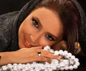 شبنم قلی خانی