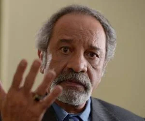 داریوش فرهنگ
