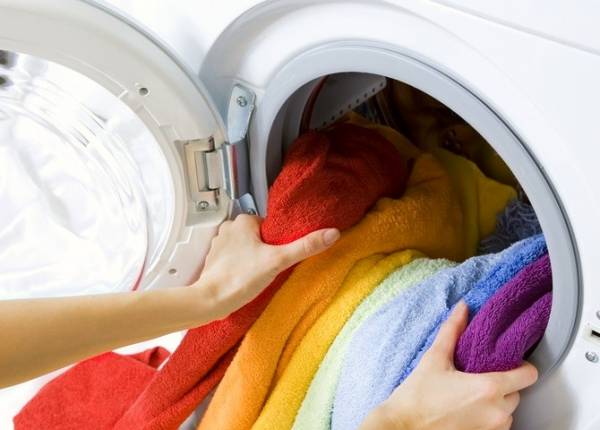آموزش روش شستن پتو با دست و ماشین لباسشویی