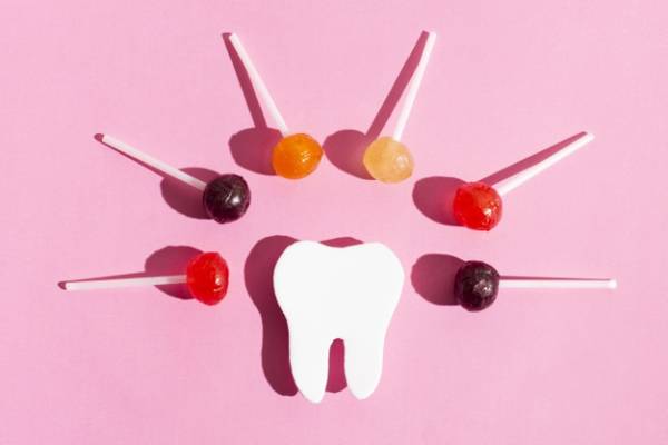 برای داشتن دندان های سالم از این خوردنی ها دوری کنید
