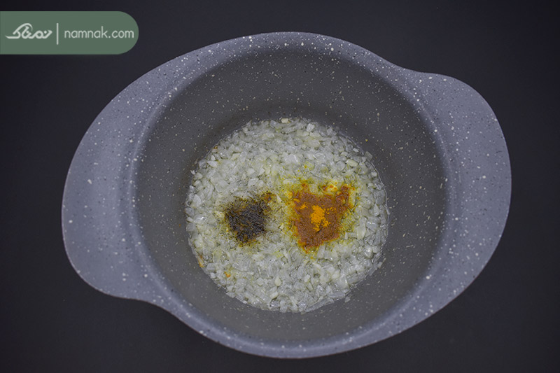 افزودن ادویه