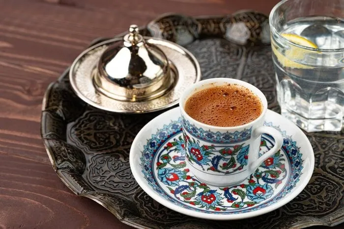 کاربرد حیرت انگیز قهوه در خانه داری